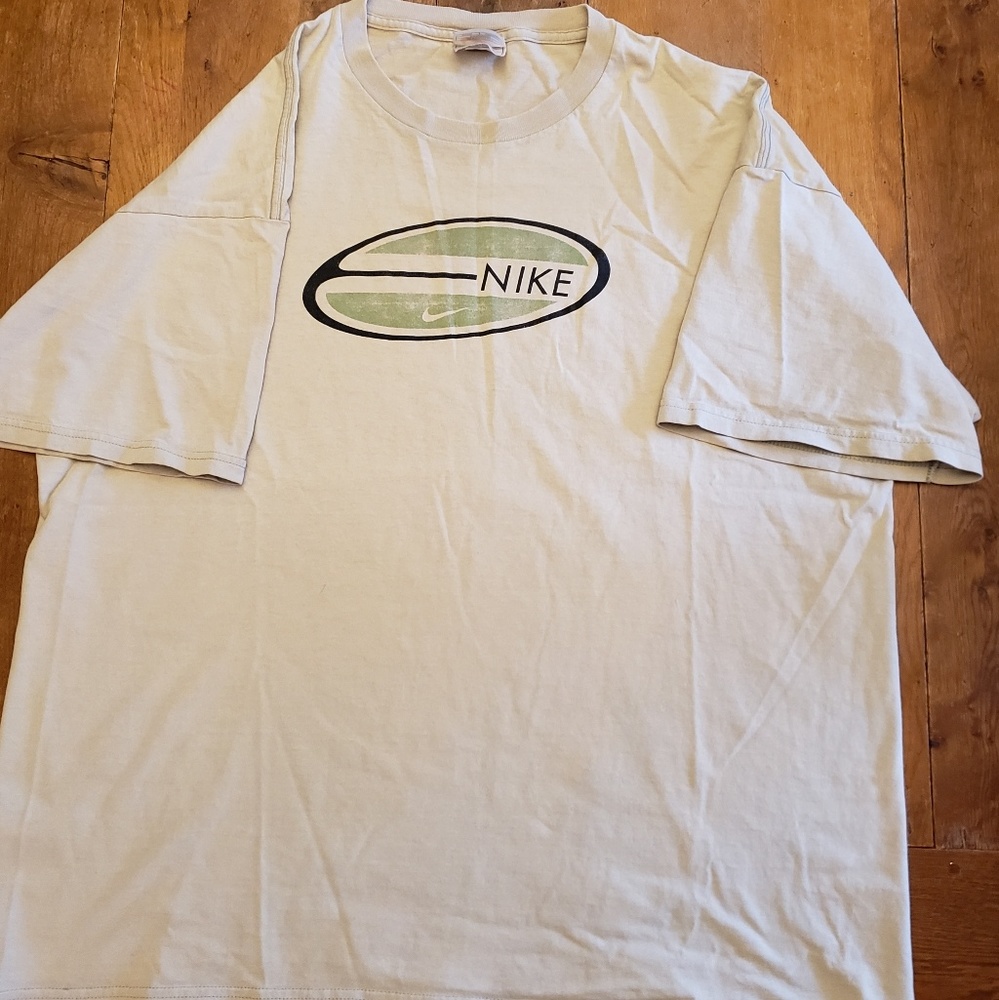 Vintage Nike tee shirt from 90s